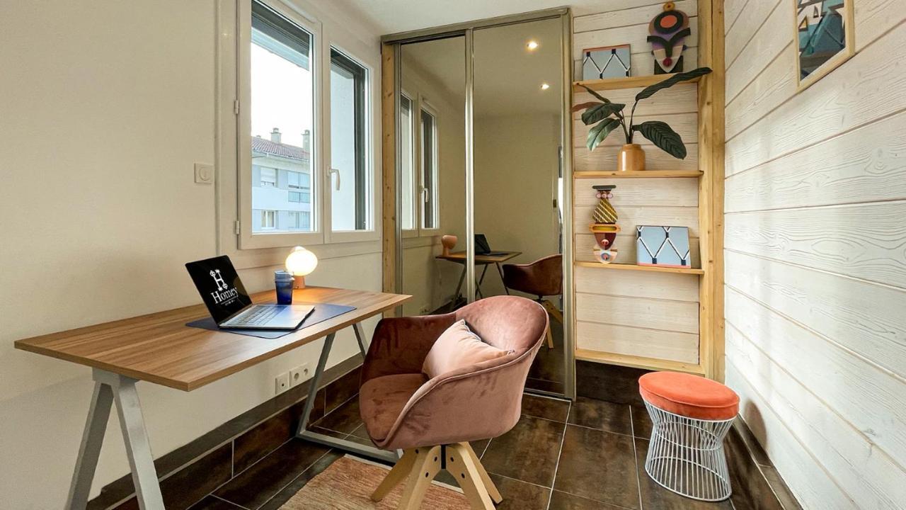 Homey Montaigne - New - A 1 Min A Pied Du Lac D'Annecy - 2 Balcons Prives - Appartement Avec 2 Chambres - Stationnement Gratuit Toute L'Annee Sauf En Ete - Juin A Aout Exterior photo