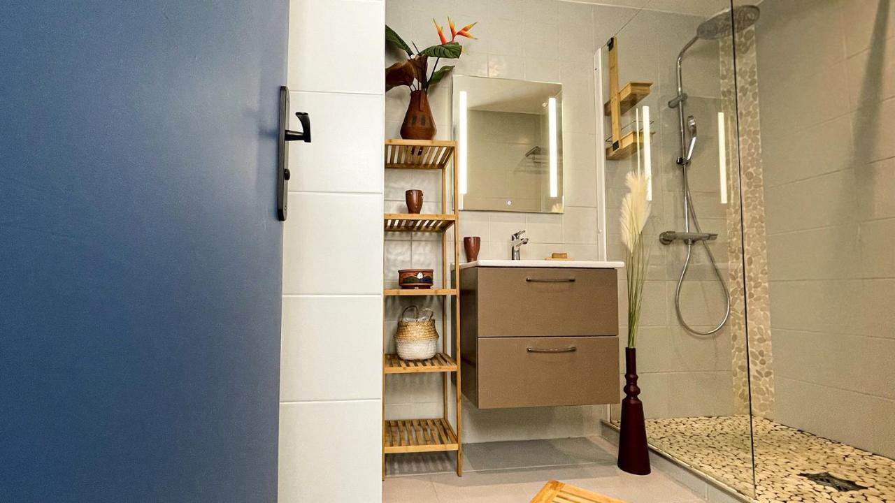 Homey Montaigne - New - A 1 Min A Pied Du Lac D'Annecy - 2 Balcons Prives - Appartement Avec 2 Chambres - Stationnement Gratuit Toute L'Annee Sauf En Ete - Juin A Aout Exterior photo